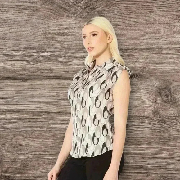 ✨HOST PICK✨🆕Vertigo  Paris Silk Blouse - Picture 1 of 16